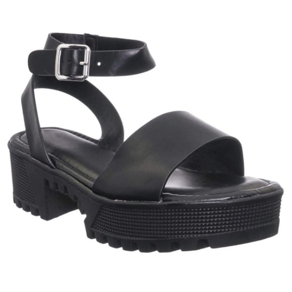 BAMBOO Shoes - ✨NWOT BamBoo Tough11 Clog Flatform Heel Black Sandals